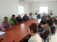 شخصيات من الرملة تجتمع مع لجنة الرفاه الاجتماعي لمساعدة العائلات محدودة الدخل